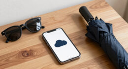 Weather-monitoring firm hangs dark cloud over customers’ heads by forcing new app